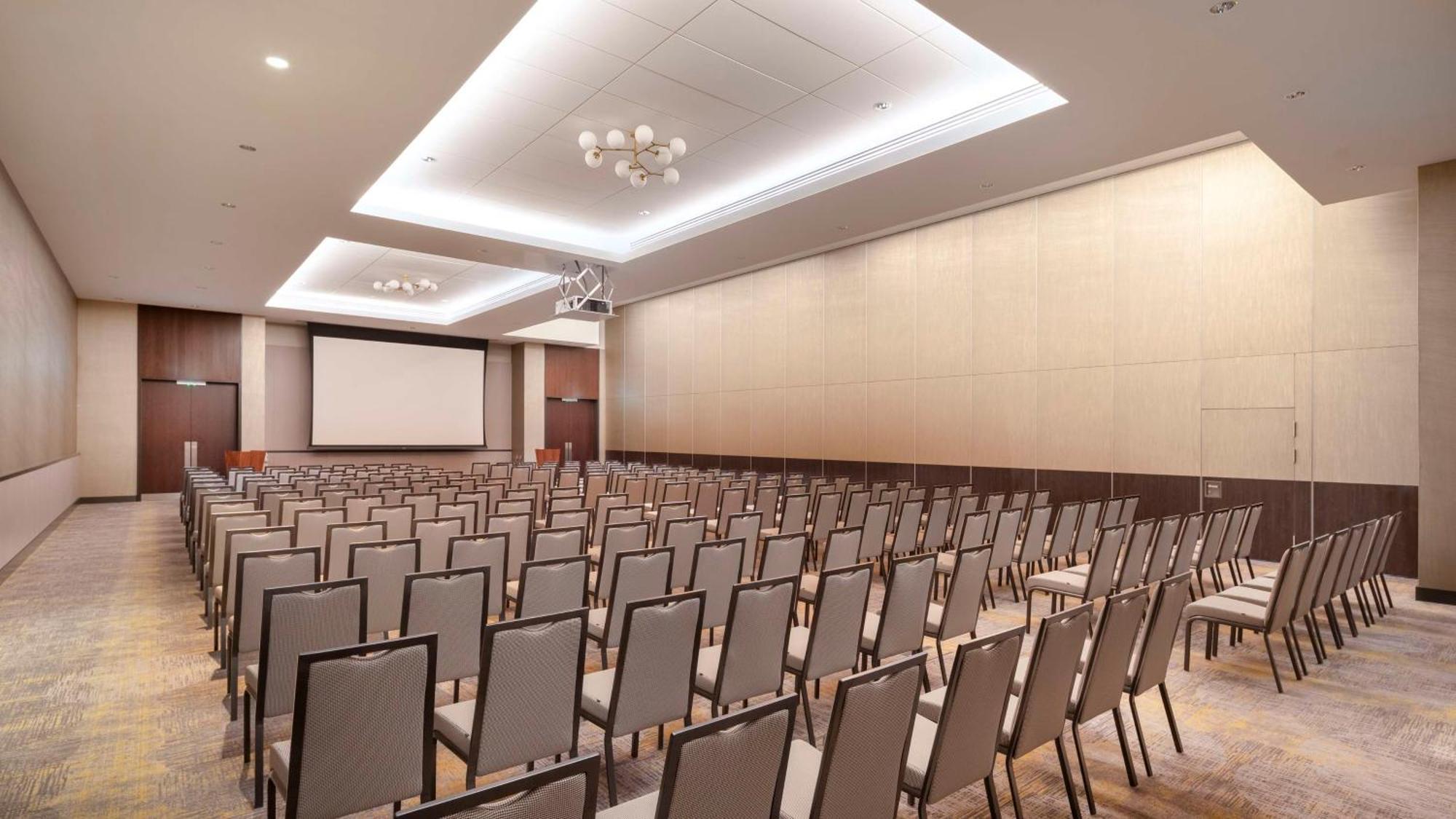 Hilton Woking酒店 外观 照片
