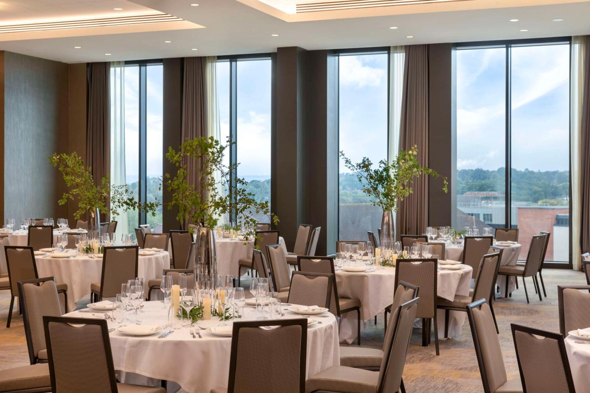 Hilton Woking酒店 外观 照片