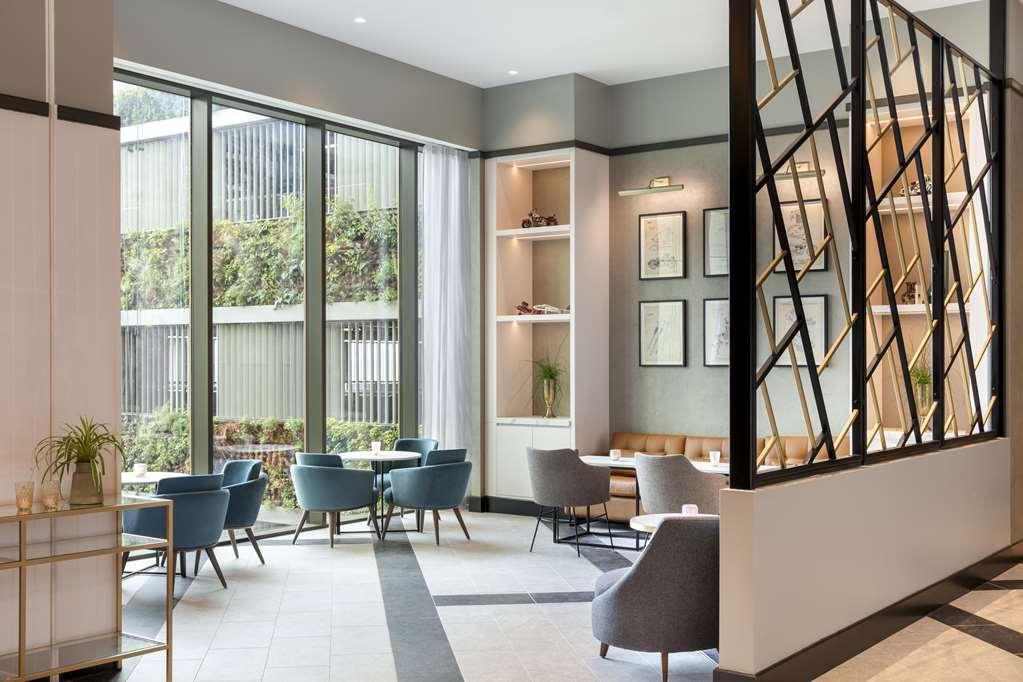Hilton Woking酒店 餐厅 照片