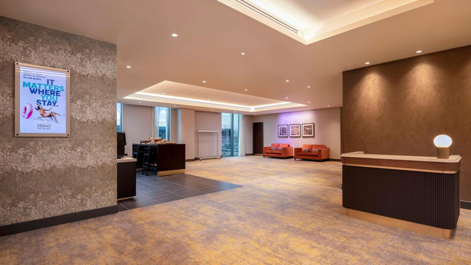 Hilton Woking酒店 外观 照片